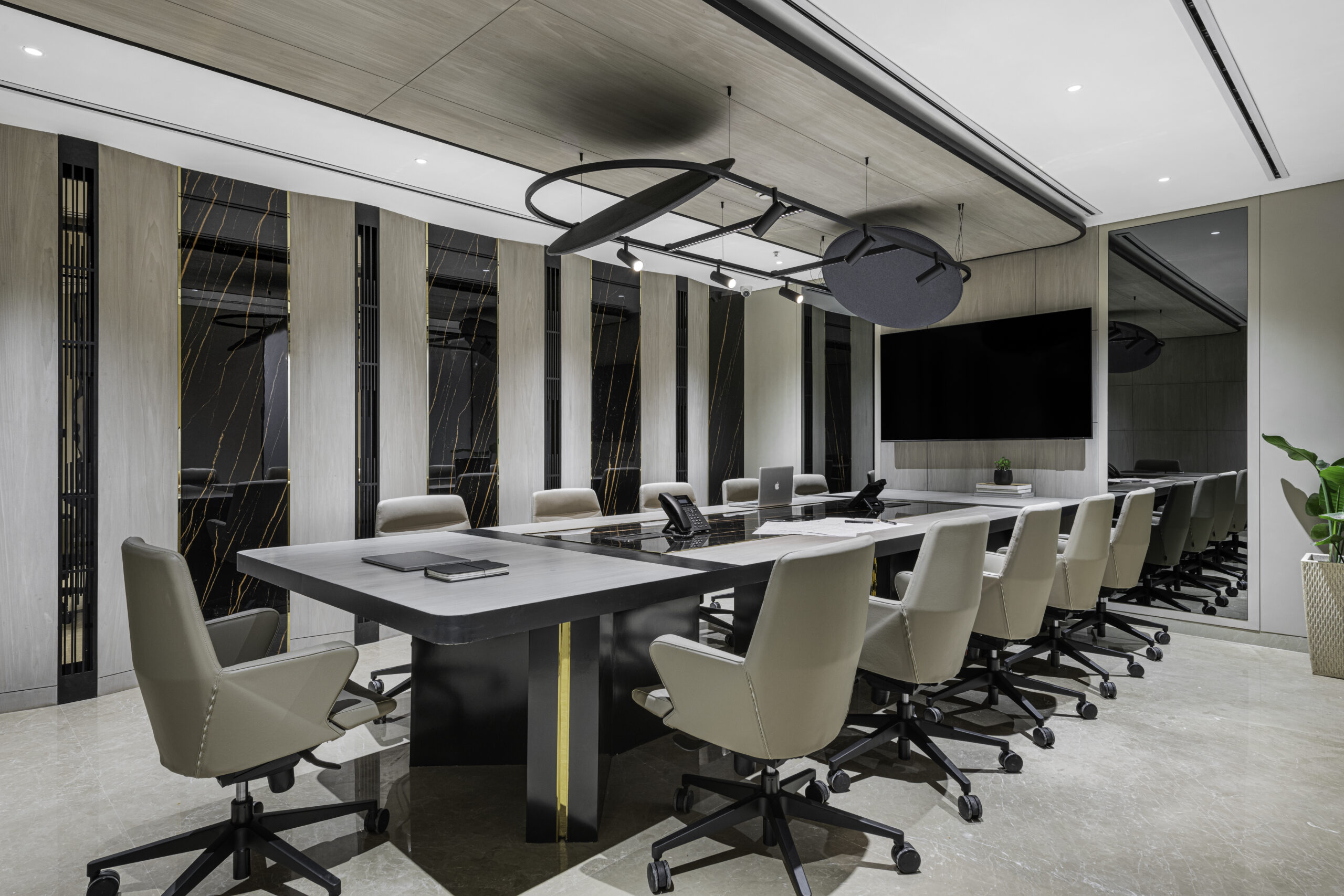 DSA Office:<br> Workspace of Creativity <br>& Luxury